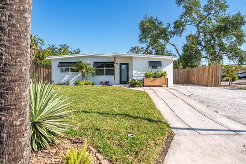4001 W North A St, TAMPA, FL, 33609-2727 | Card Image