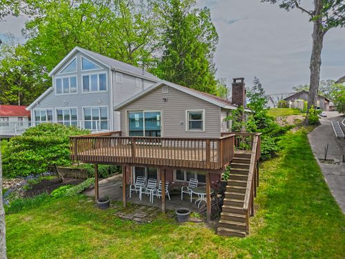 31050 Curran Beach Rd, Dowagiac, MI, 49047-8726 | Card Image
