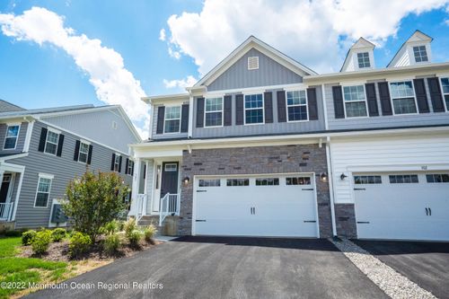 301 Holland Dr, Marlboro, NJ, 07746-2812 | Card Image