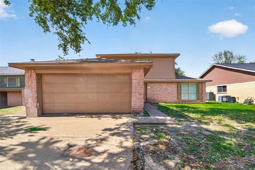 18526 Lippizaner Dr, Cypress, TX, 77433-1114 | Card Image