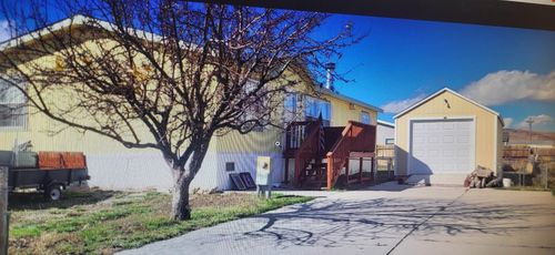 805 Apple Ave, Rawlins, WY, 82301-6606 | Card Image