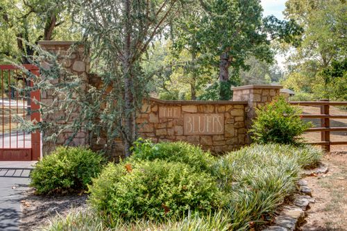 924 Rivers Edge Rd, Ozark, MO, 65721-8596 | Card Image