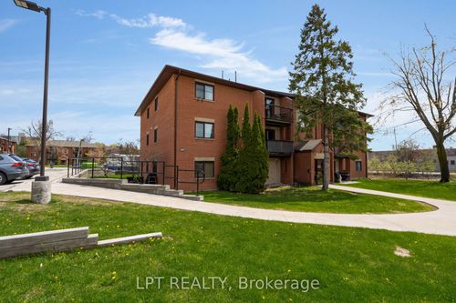 e11-167 Edgehill Dr, Barrie, ON, L4N1L9 | Card Image