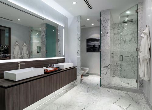 unit-4103-1000 Brickell Plz, Miami, FL, 33131-3870 | Card Image