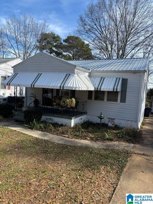 1805 28th Ave N, Hueytown, AL, 35023-3201 | Card Image