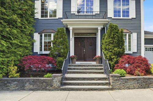 32 Mount Avenue, Providence, RI, 02906 | Card Image
