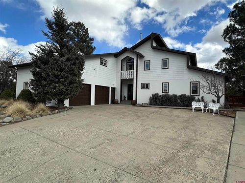 326 Mesa Dr, Pagosa Springs, CO, 81147-6046 | Card Image