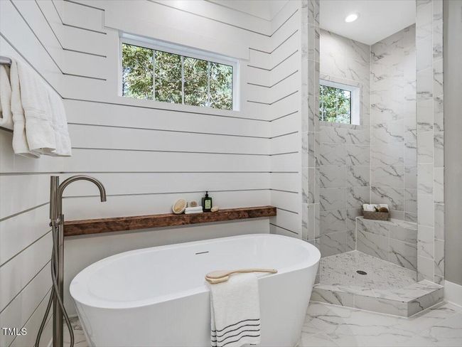 051-Primary Bathroom | Image 31