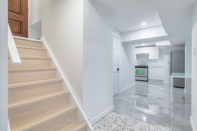 663 Lakeview Ave, House other with 5 bedrooms, 2 bathrooms and 3 parking in Oshawa ON | Image 29