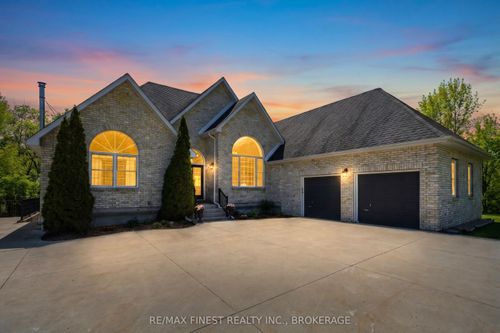 1747 Hitchcock Drive, Frontenac, ON, K0H1X0 | Card Image