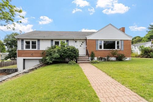 370 Albion St, Wakefield, MA, 01880-2651 | Card Image