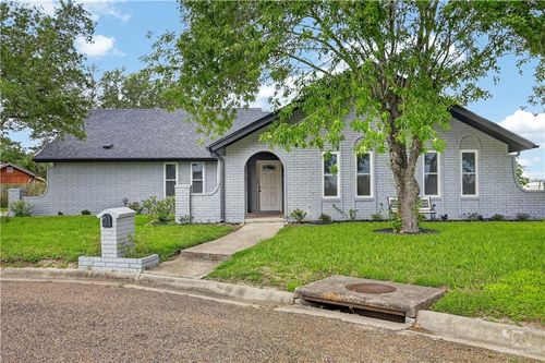 1713 Dalton St, Harlingen, TX, 78550-3774 | Card Image