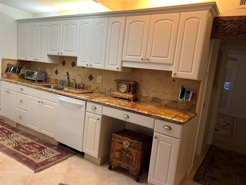 2057-2057 Cambridge C, Deerfield Beach, FL, 33442-3248 | Card Image