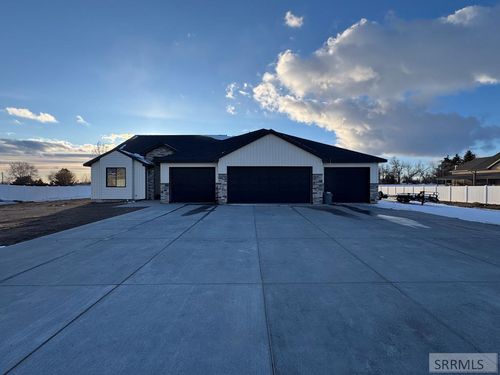 1586 N 805 E, Shelley, ID, 83274-5096 | Card Image