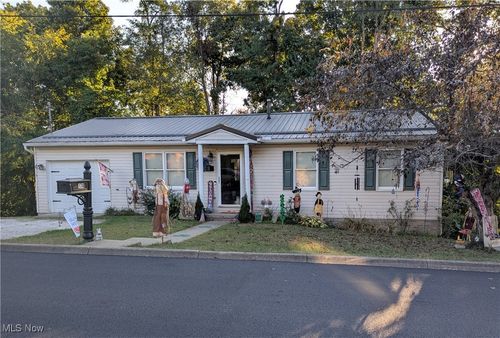 174 Pine Ln, Barnesville, OH, 43713-1429 | Card Image