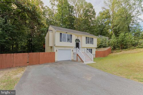 534 Pleasants Dr, FREDERICKSBURG, VA, 22407-1439 | Card Image