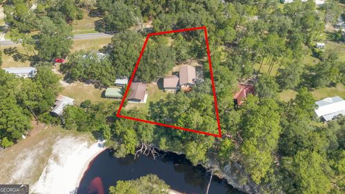 323 St Marys River Bluff Rd, Saint George, GA, 31562-4047 | Card Image