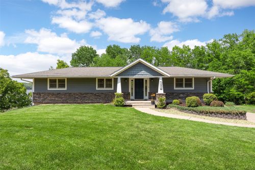 3606 Sun Valley Drive Ne, North Liberty, IA, 52317 | Card Image