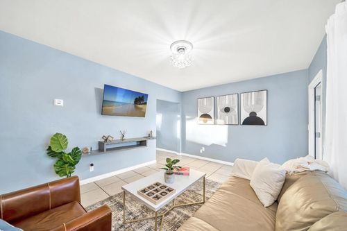 3331 Lake Ave, West Palm Beach, FL, 33405-1813 | Card Image