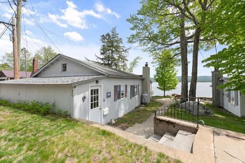 998 West Shore Road, Bristol, NH, 03222 | Card Image
