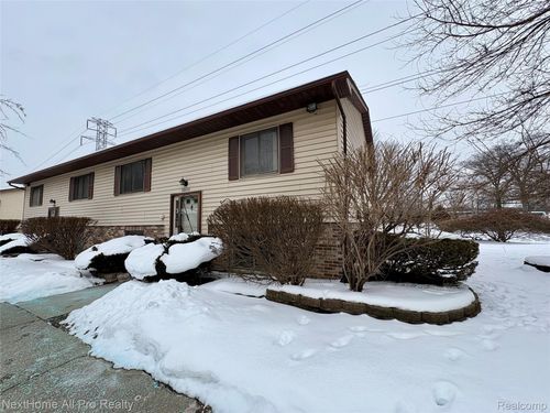 38032 Hixford Pl, Westland, MI, 48185-3392 | Card Image