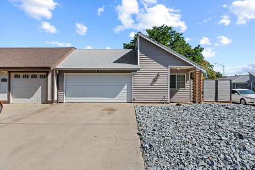 10735 Sterling Wood Way, Rancho Cordova, CA, 95670 | Card Image