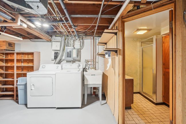 1301 Wyldhaven Avenue, House other with 3 bedrooms, 2 bathrooms and null parking in Monona WI | Image 42