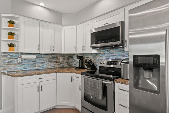 2376 Hanover Dr, Townhouse with 3 bedrooms, 3 bathrooms and null parking in DUNEDIN FL | Image 11