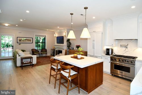 3705 35th St Nw, WASHINGTON, DC, 20016-3117 | Card Image