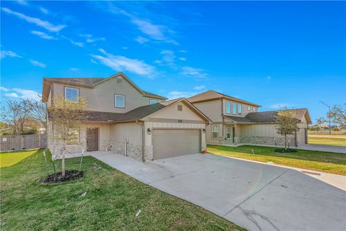 2805 Papa Bear Dr, College Station, TX, 77845-1416 | Card Image