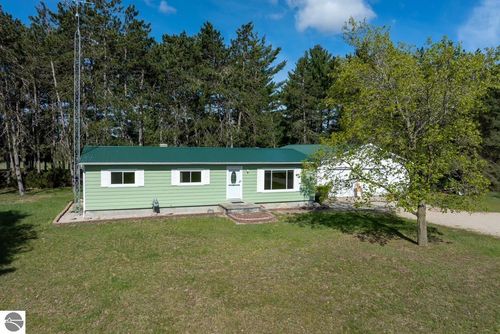2659 N Johnson Road, Weidman, MI, 48893 | Card Image