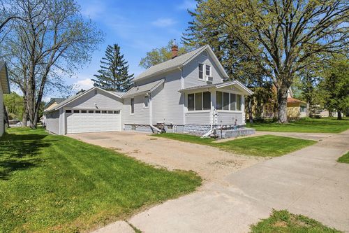 222 3rd St, Kenyon, MN, 55946-1007 | Card Image