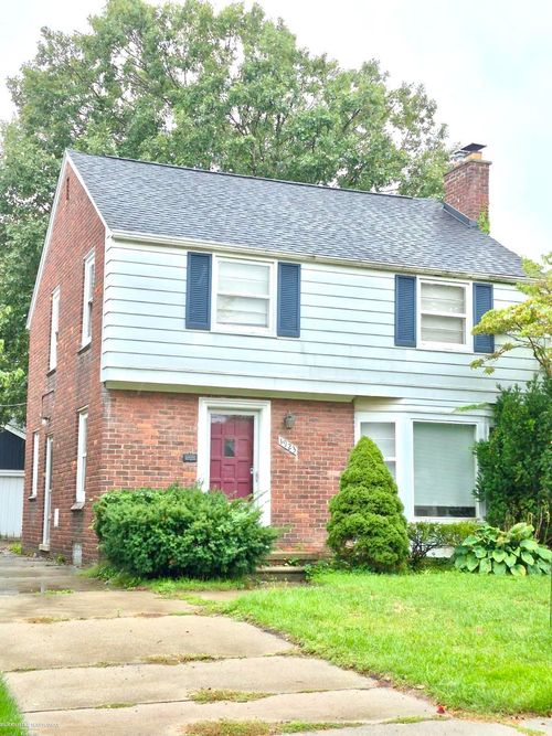 1923 Norwood Dr, Grosse Pointe Woods, MI, 48236-1794 | Card Image