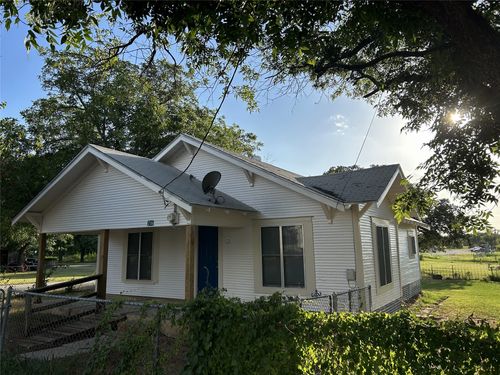 216 S Weatherford St, De Leon, TX, 76444-1612 | Card Image