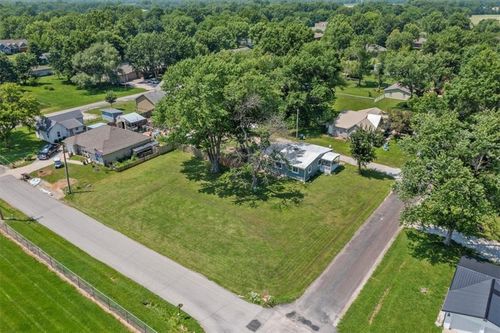 204 N Missouri St, Archie, MO, 64725-9522 | Card Image