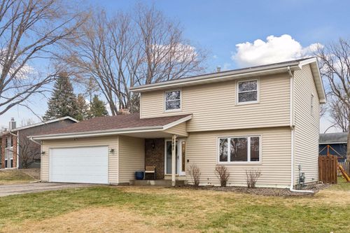 7495 Saratoga Dr, Chanhassen, MN, 55317-9771 | Card Image