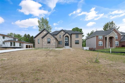 5245 Buell Dr, Commerce Twp, MI, 48382-5107 | Card Image