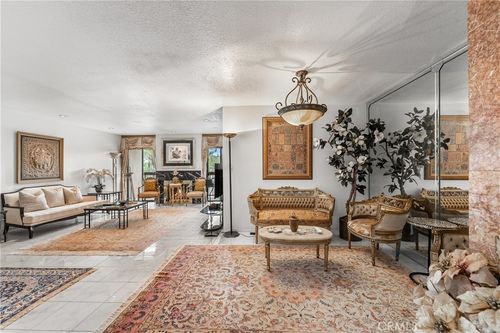 302-1745 Holly Dr, Glendale, CA, 91206-4144 | Card Image