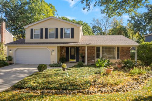 1528 Shenandoah Ln, Naperville, IL, 60563-1420 | Card Image