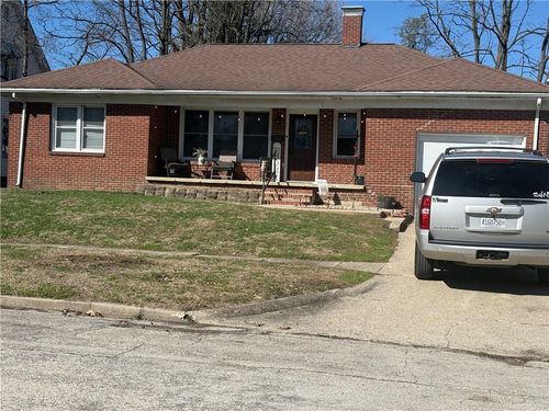 305 W Crawford St, Paris, IL, 61944-2143 | Card Image