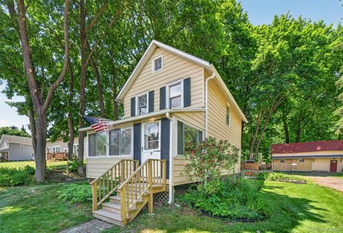 17 Valley Ave, Central Valley, NY, 10917-3660 | Card Image