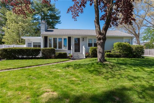 47 Amsterdam Ave, Warwick, RI, 02889-3726 | Card Image