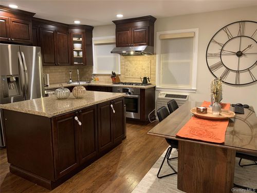 8 Blackford Ave, Yonkers, NY, 10704-3605 | Card Image