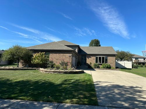 10446 W Magoun Dr, Saint John, IN, 46373-9247 | Card Image