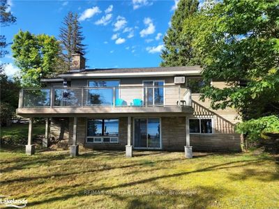 1013 Dwight Bay Rd, House other with 2 bedrooms, 2 bathrooms and 5 parking in Dwight ON | Image 1