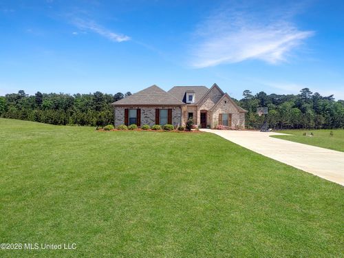 110 Landry Dr, Brandon, MS, 39047-1002 | Card Image