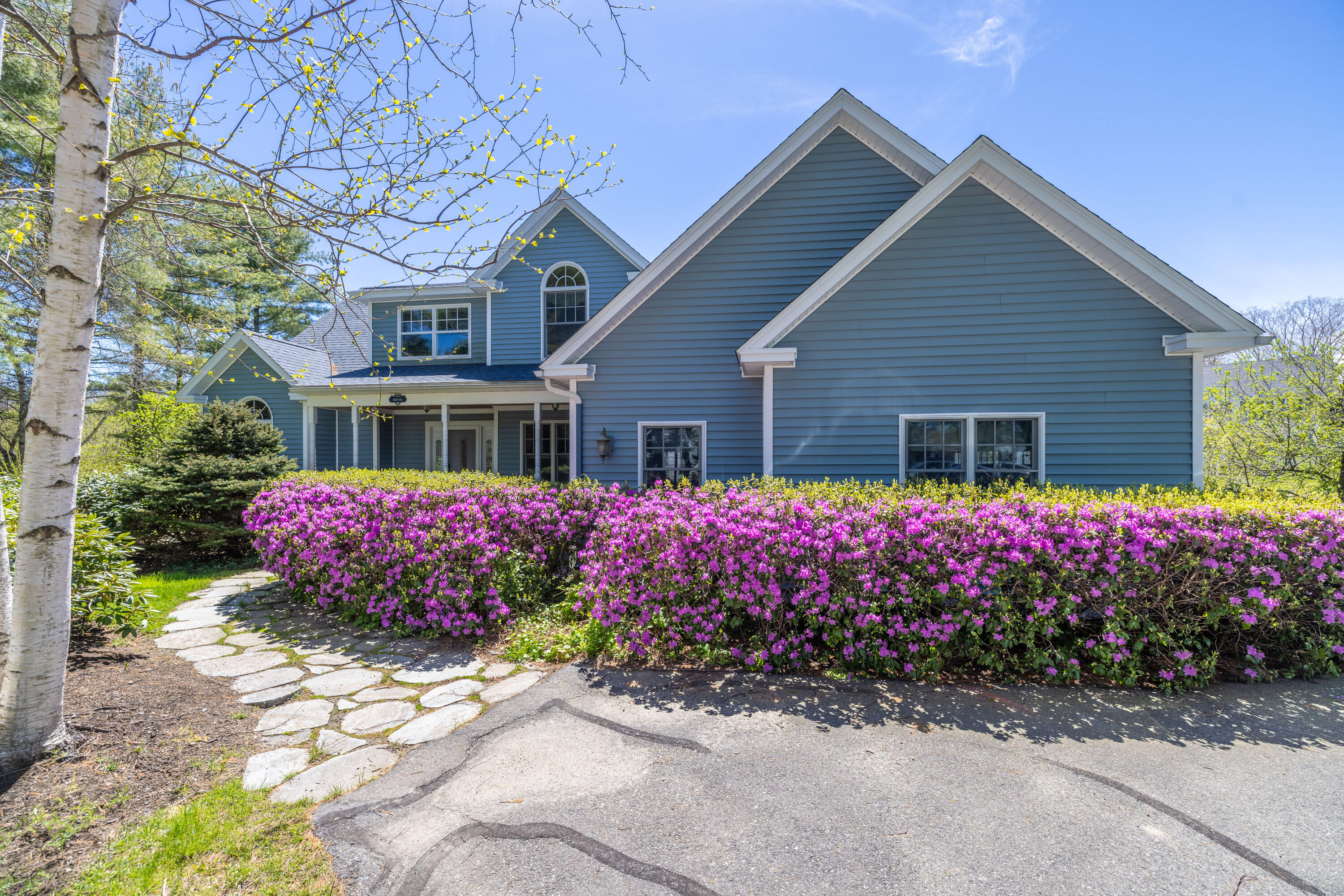 Clam Cove Dr, Rockport, ME 04856