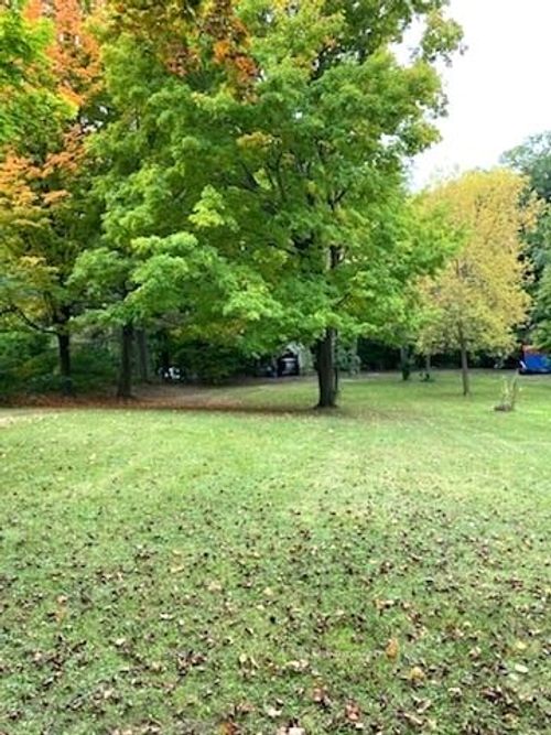 284 Church St, Penetanguishene, ON, L9M1G5 | Card Image