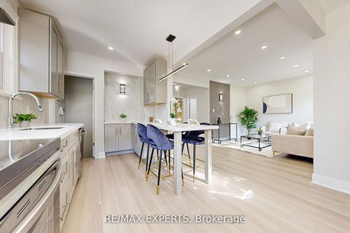 261 Helmer Ave, Newmarket, ON, L3Y4L8 | Card Image