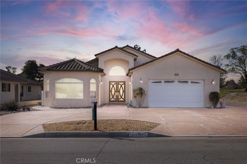 15005 Tournament Dr, Helendale, CA, 92342-7816 | Card Image